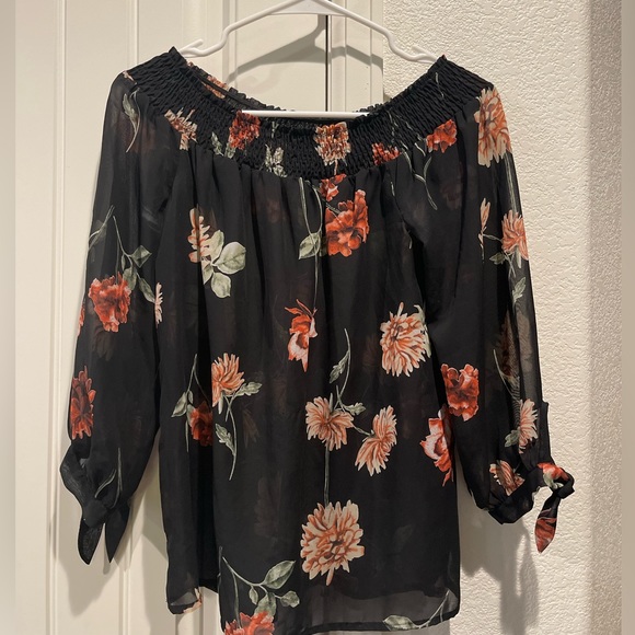 Timing Floral optional Off The Shoulder Blouse, Size Small, - Picture 4 of 9